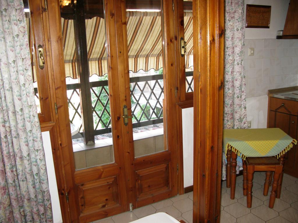 Apartments Erato Neos Panteleimonas Ngoại thất bức ảnh